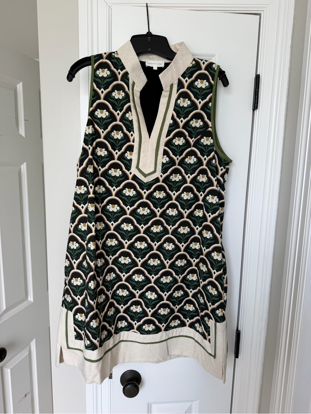 AVARA shift dress L